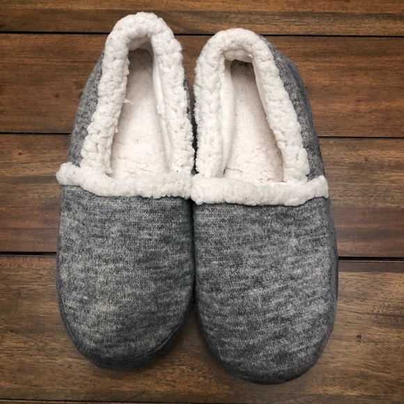 **NWOT** Slippers!!